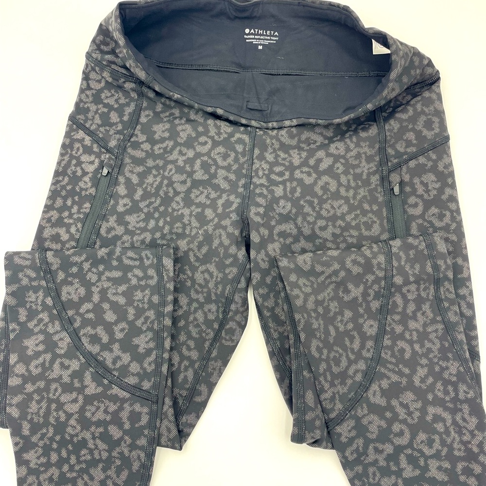 Athleta-Rainer Reflective Tight Leggings Size Medium